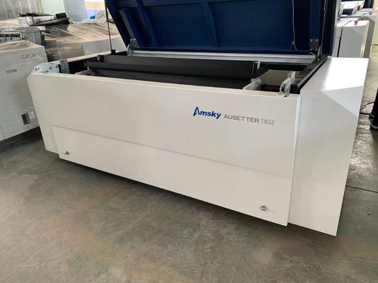 Trọng lượng máy chủ 1000KG Máy in nhiệt Tốc độ sản xuất cao 28 tờ mỗi giờ cho nhu cầu