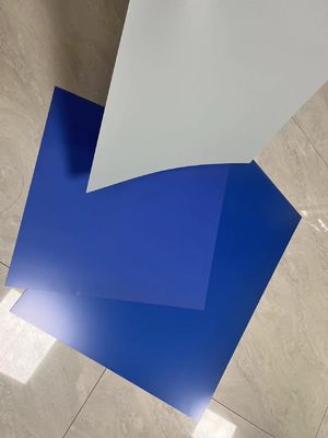 Nguồn ánh sáng nhạy cảm 830nm Bảng CTP hai lớp với điểm tăng ≤10% và đèn màu vàng an toàn