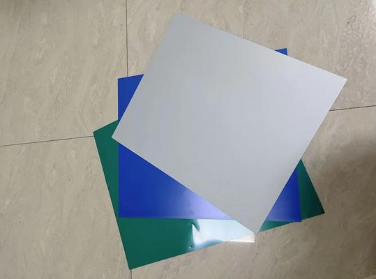 Bảng in không quá trình với chiều rộng cuộn tối đa 1350 mm và thời gian sản xuất 22-25s cho 100.000-200.000 bản in